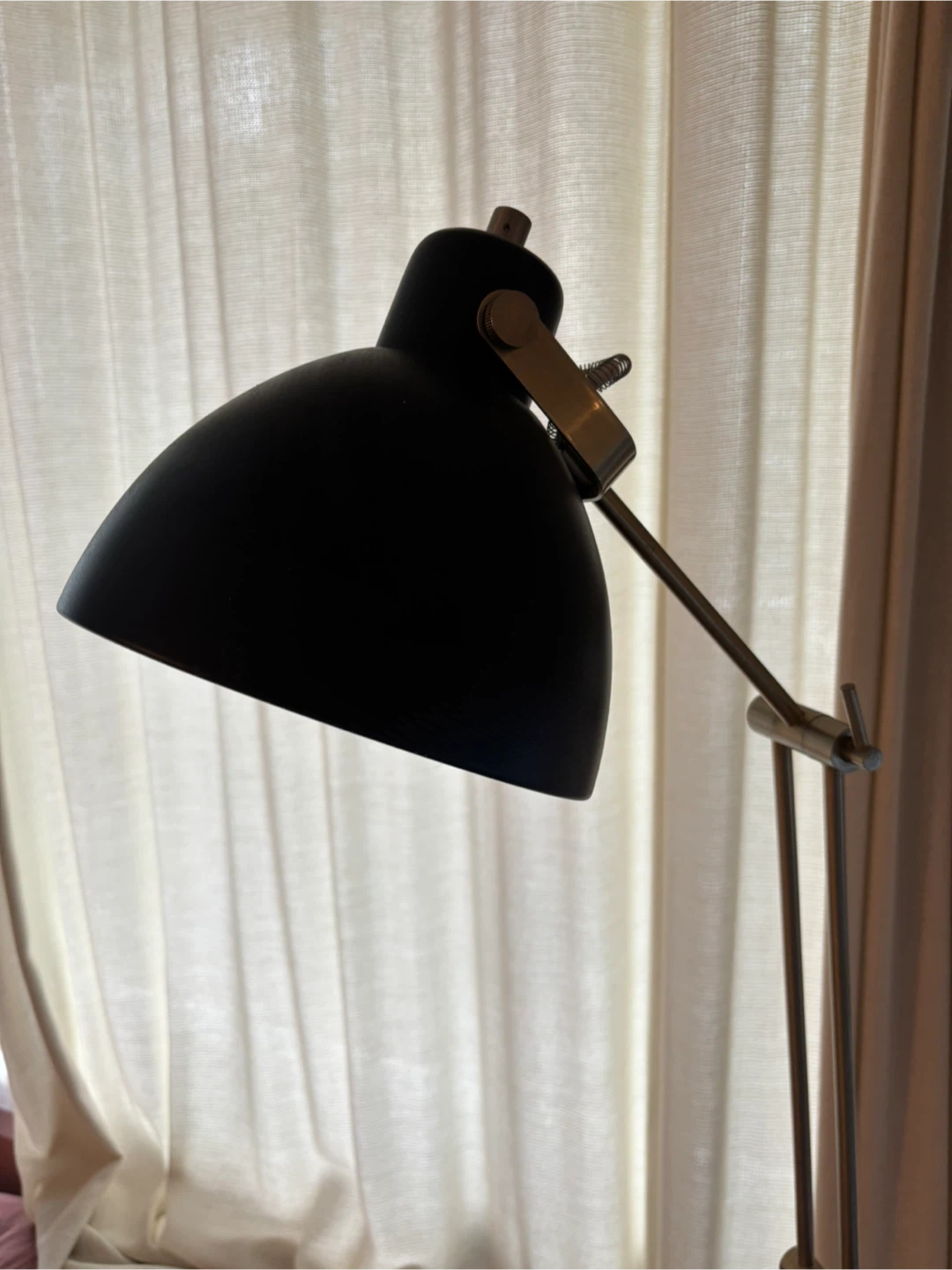 MOVING - Black and Brass Adjustable Floor Lamp - photo 3
