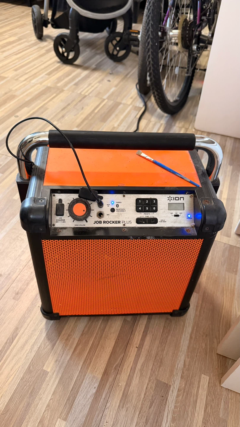 ION Job Rocker Plus Portable Speaker - photo 2