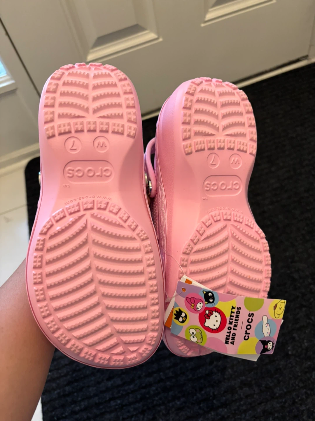 Hello Kitty and Friends Crocs - Women's Size 7 - photo 4