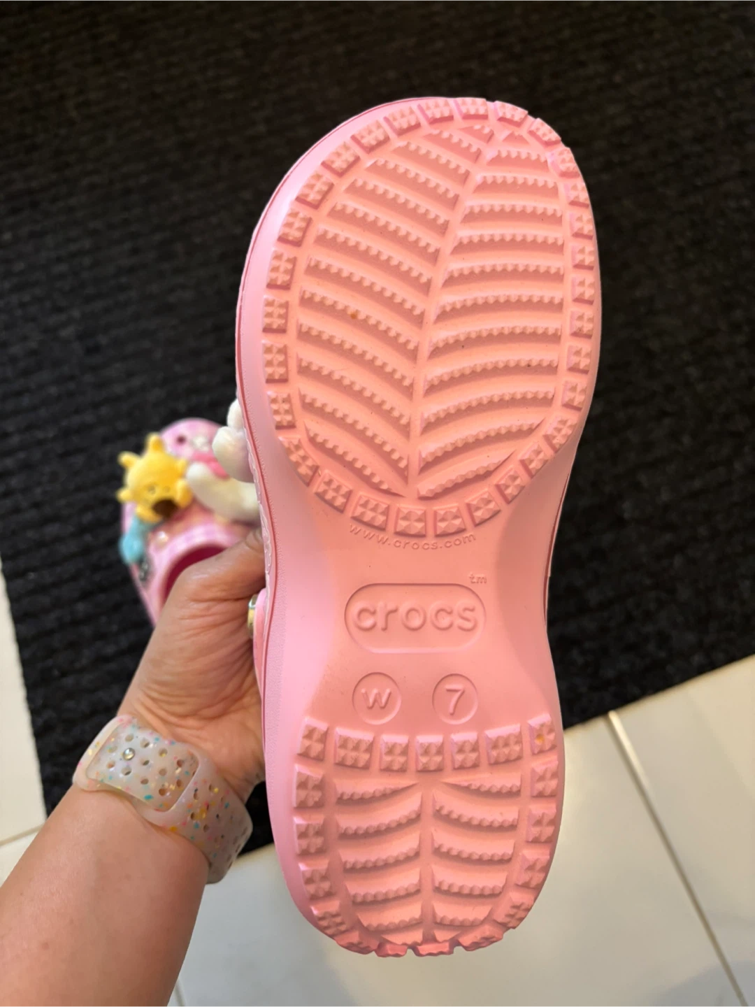 Hello Kitty and Friends Crocs - Women's Size 7 - photo 5