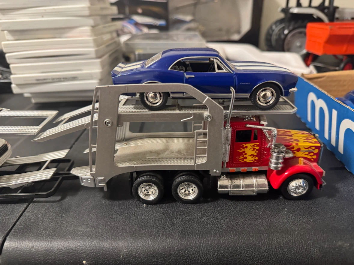 Diecast Truck Collection. - photo 2