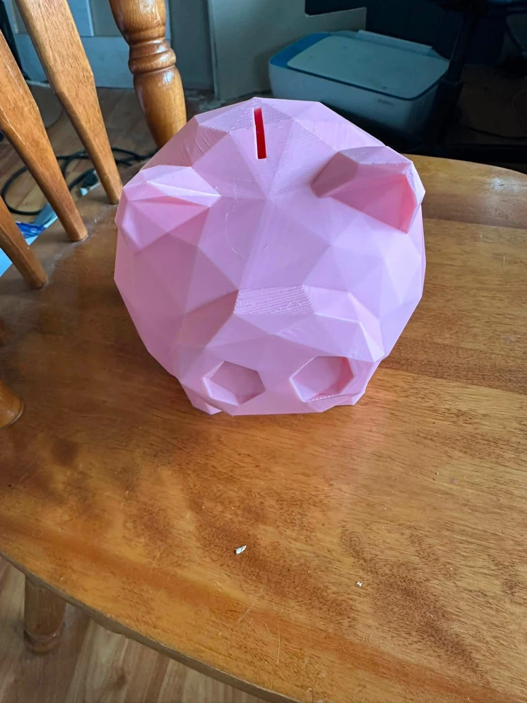 Adorable 3D-printed pink piggy bank! 💕🐷
