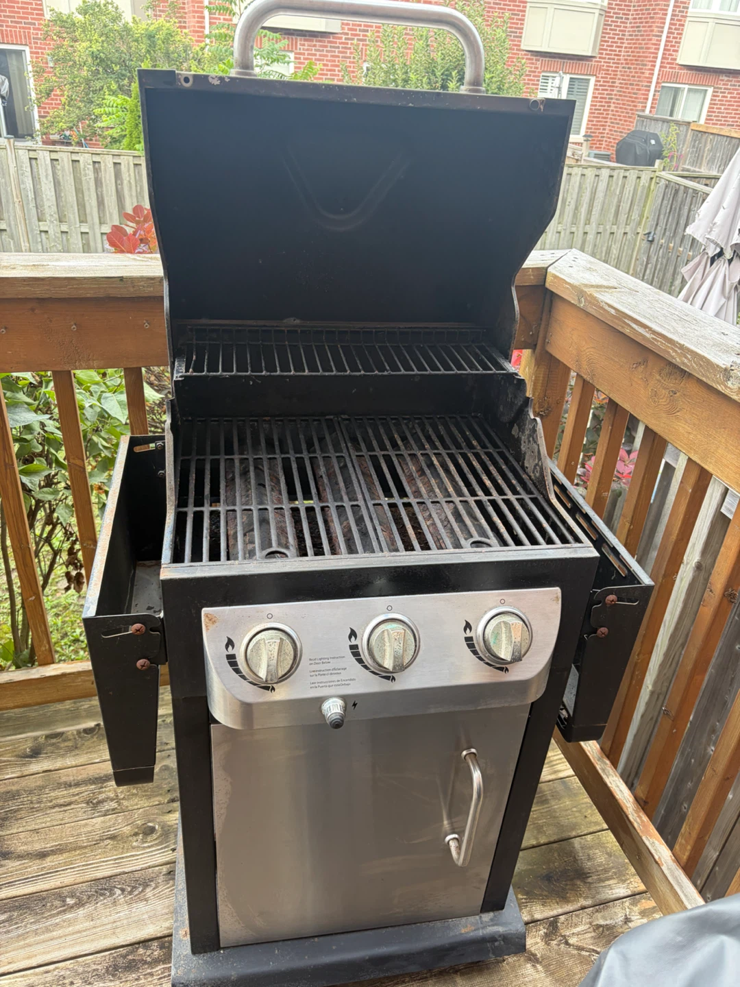 Dyna-Glo Gas Grill with Cover - photo 2