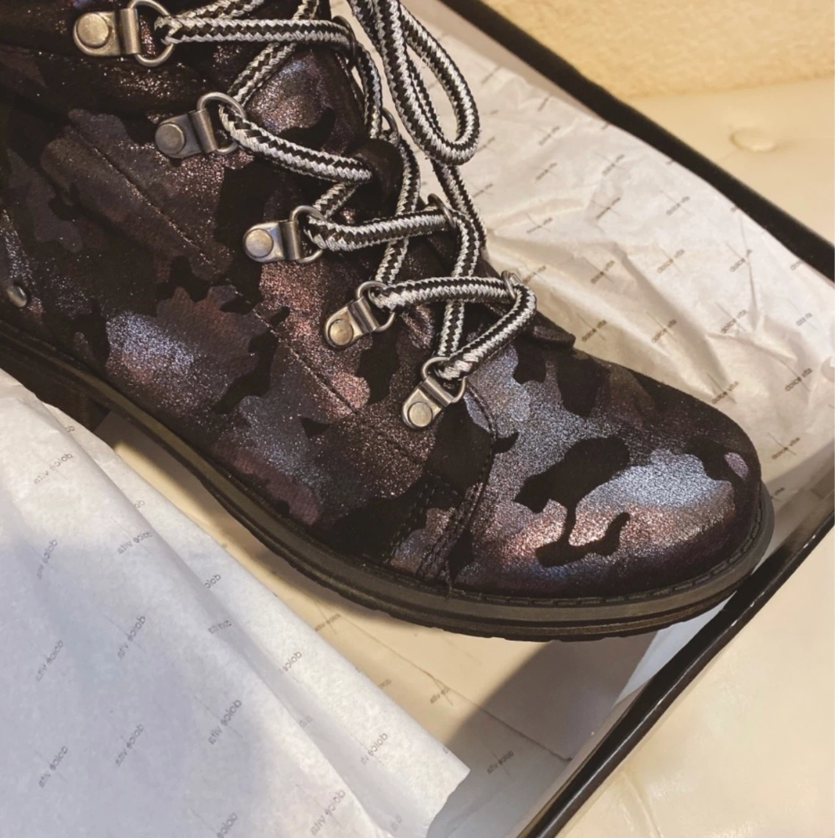 Dolce Vita Camo Lace-Up Boots size 2-3-4 - photo 3