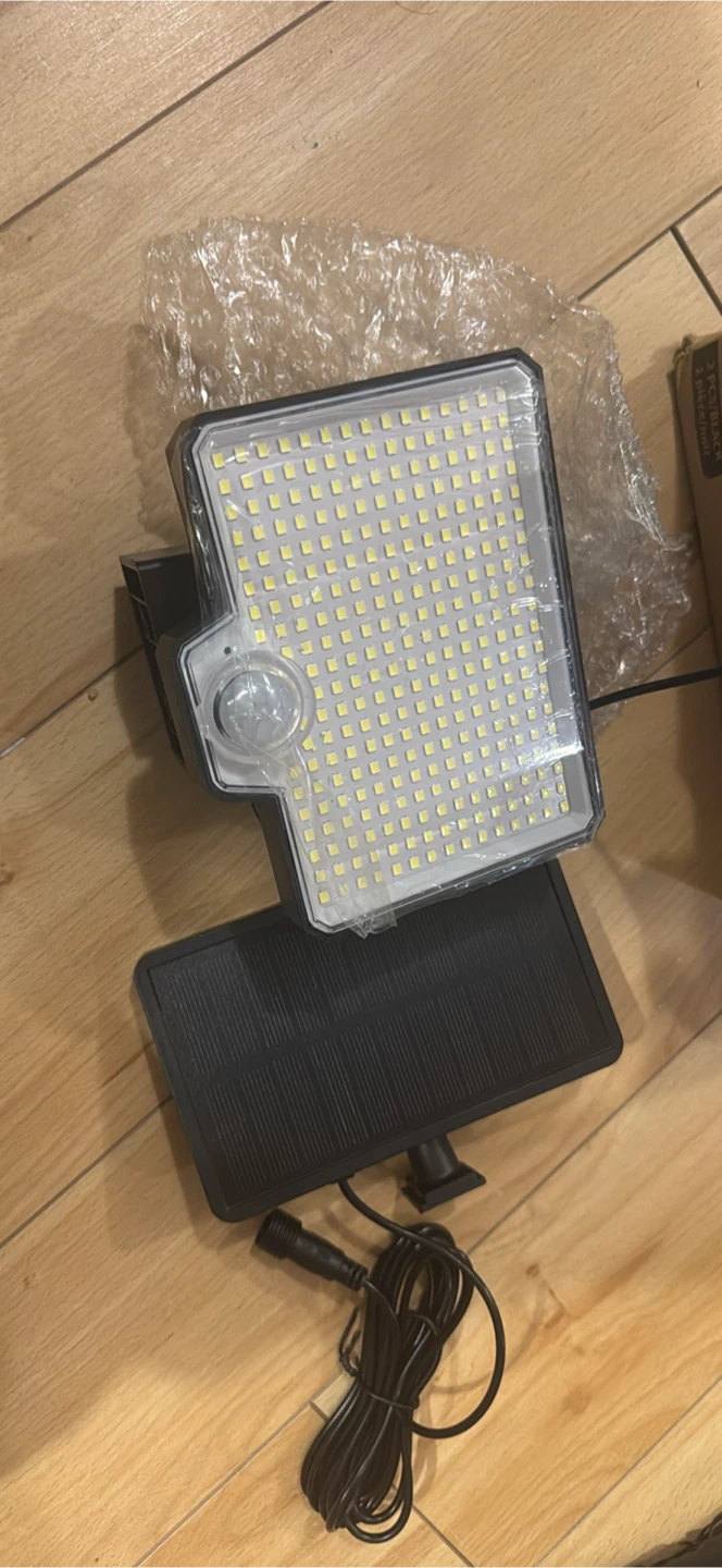 Solar Flood Lights with Motion Sensor -Black 2Pack)