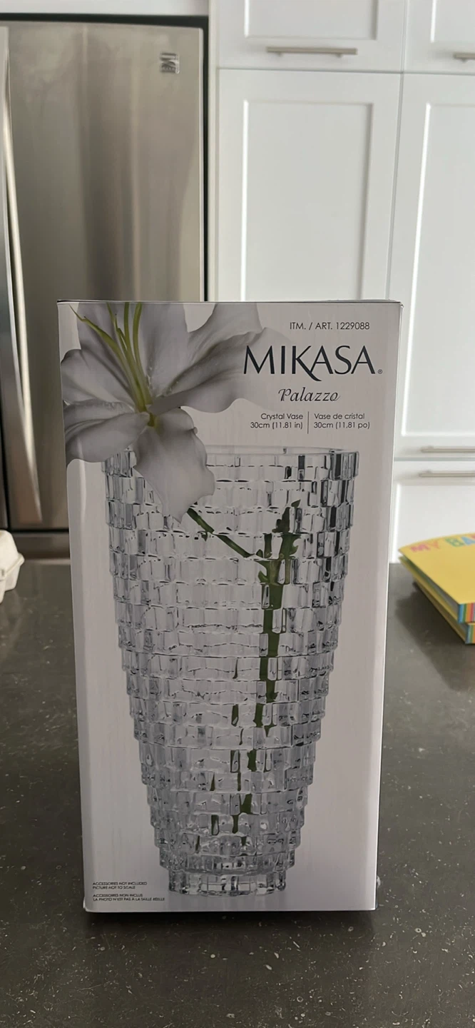 Mikasa Palazzo Crystal Vase
