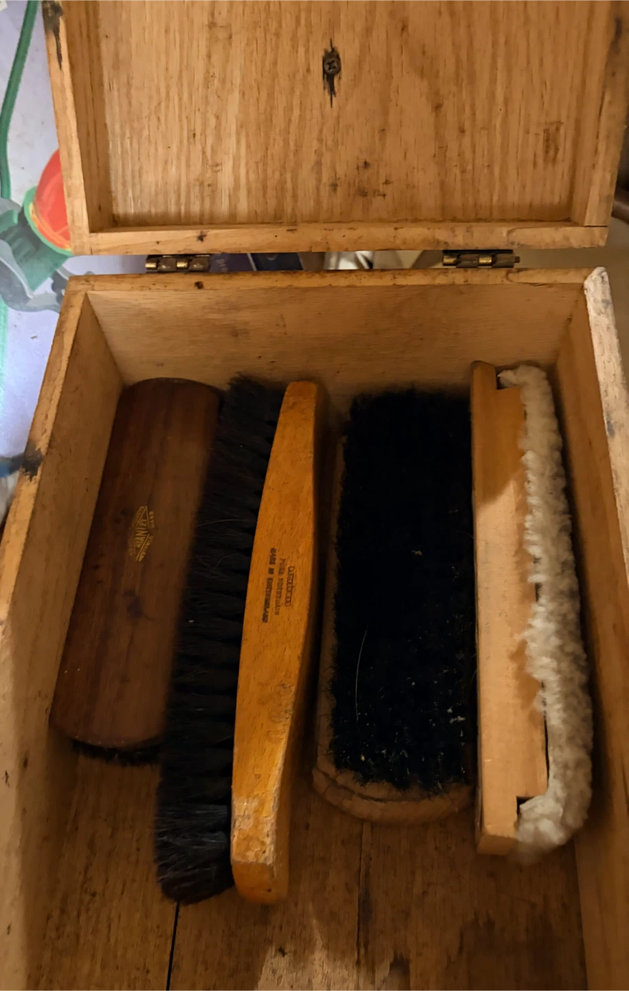 Griffin Shinemaster Wooden Shoe Shine Box with Brushes - photo 4