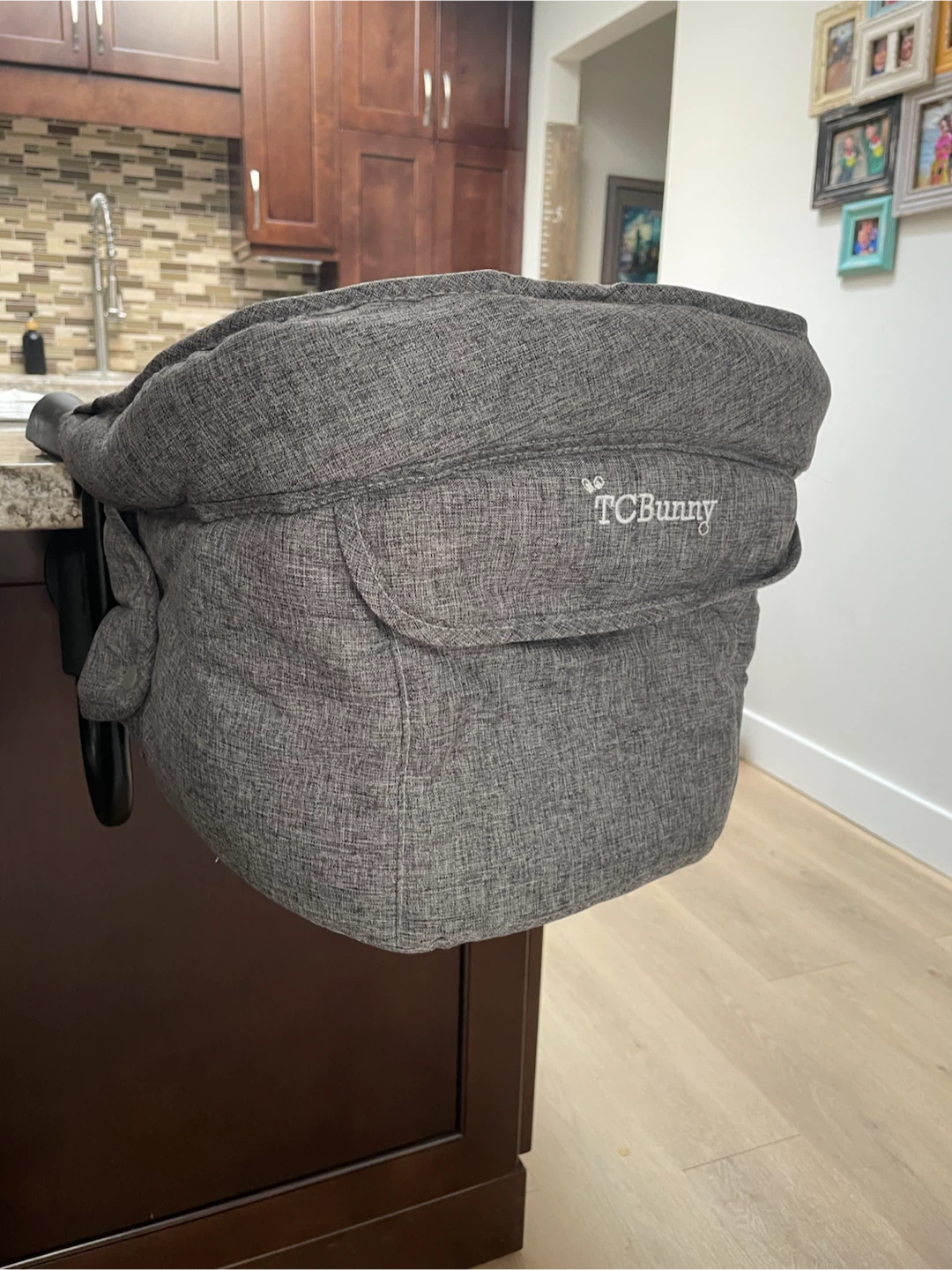 TCBunny Portable High Chair -Like New (PU NW)