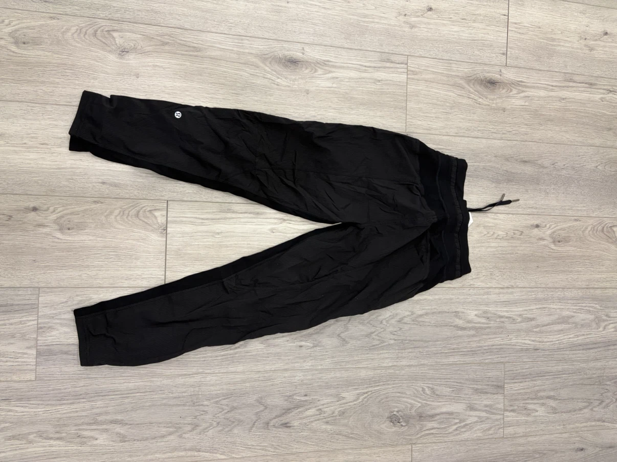 Lululemon Dance Studio Mid-Rise Cropped Pant - Black - photo 2