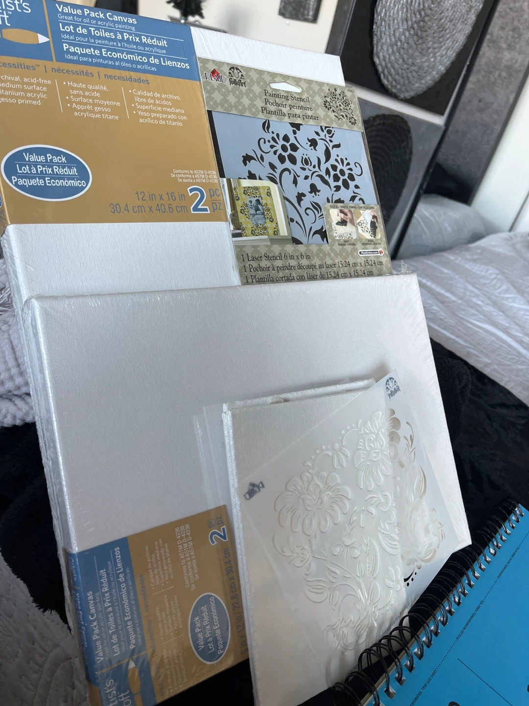 ART SUPPLIES - photo 3