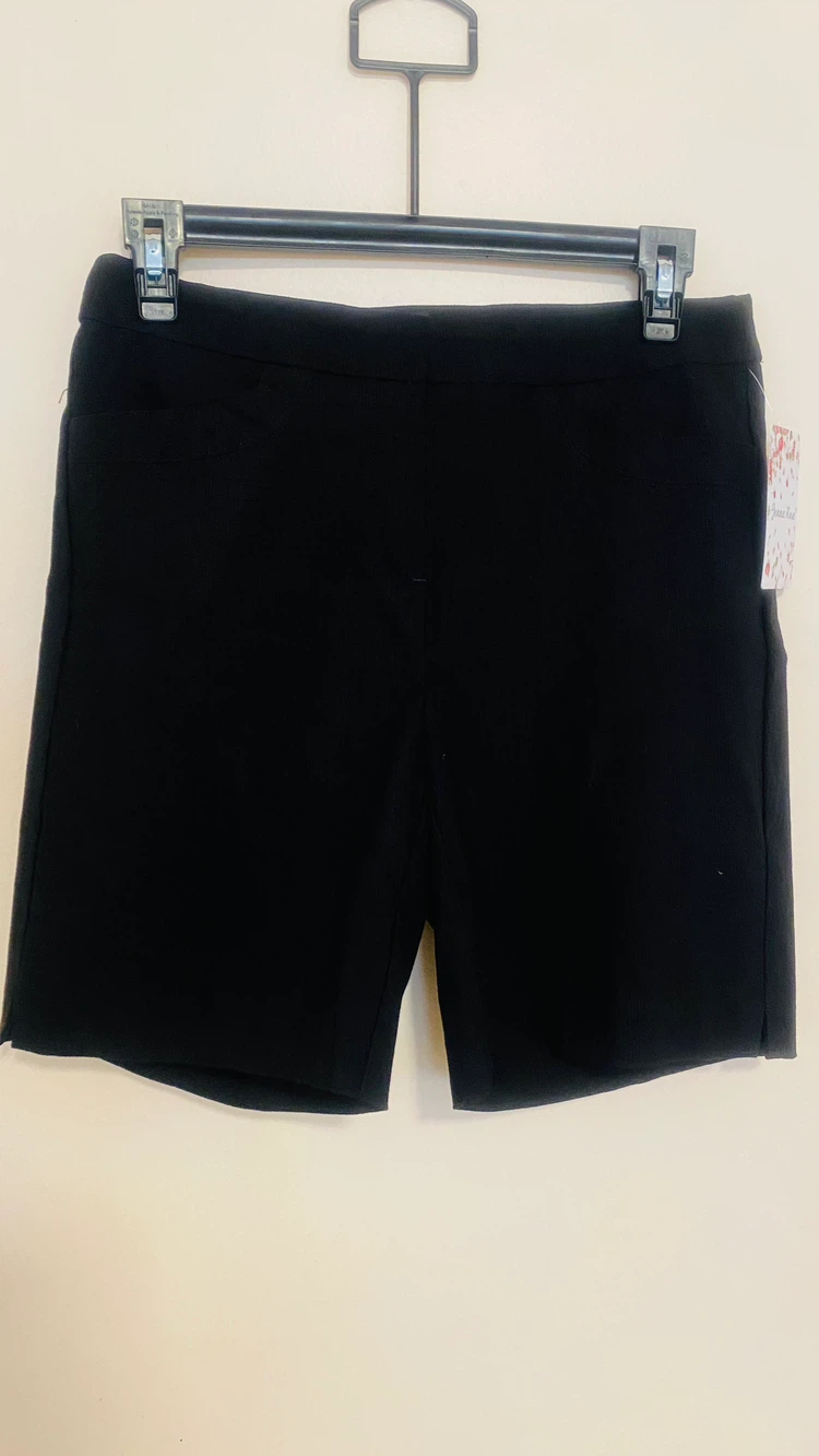 Ladies black pull on shorts size s - photo 3