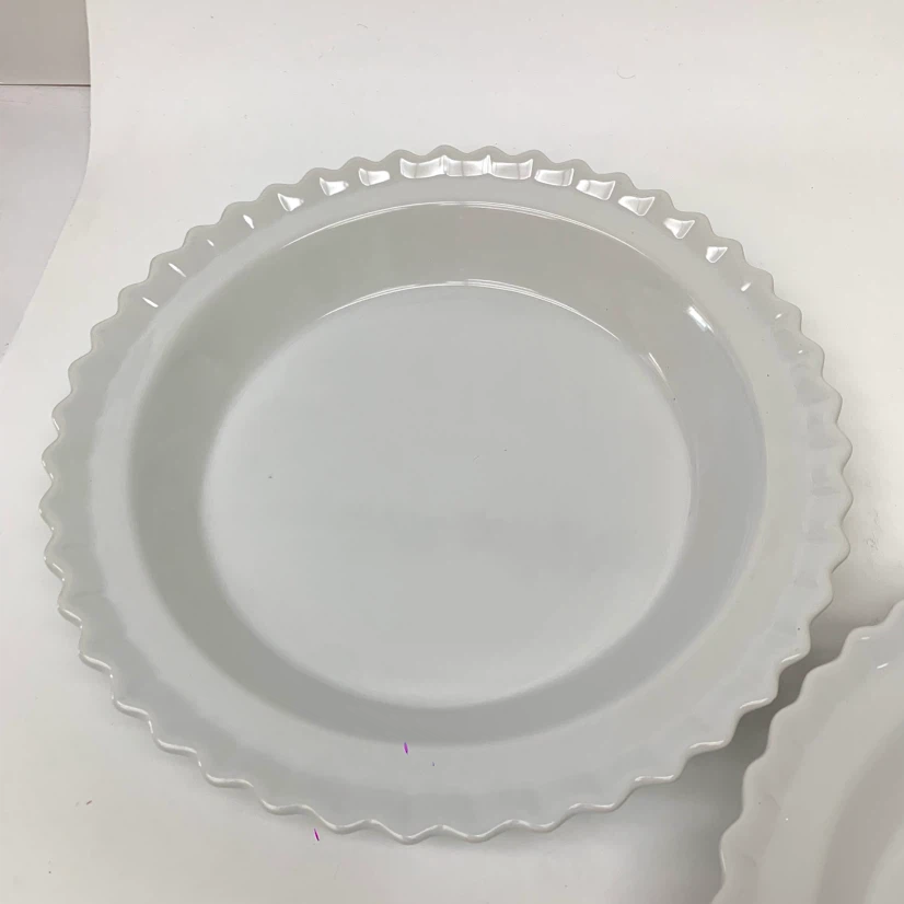 Pair of White Pie Plates - photo 2