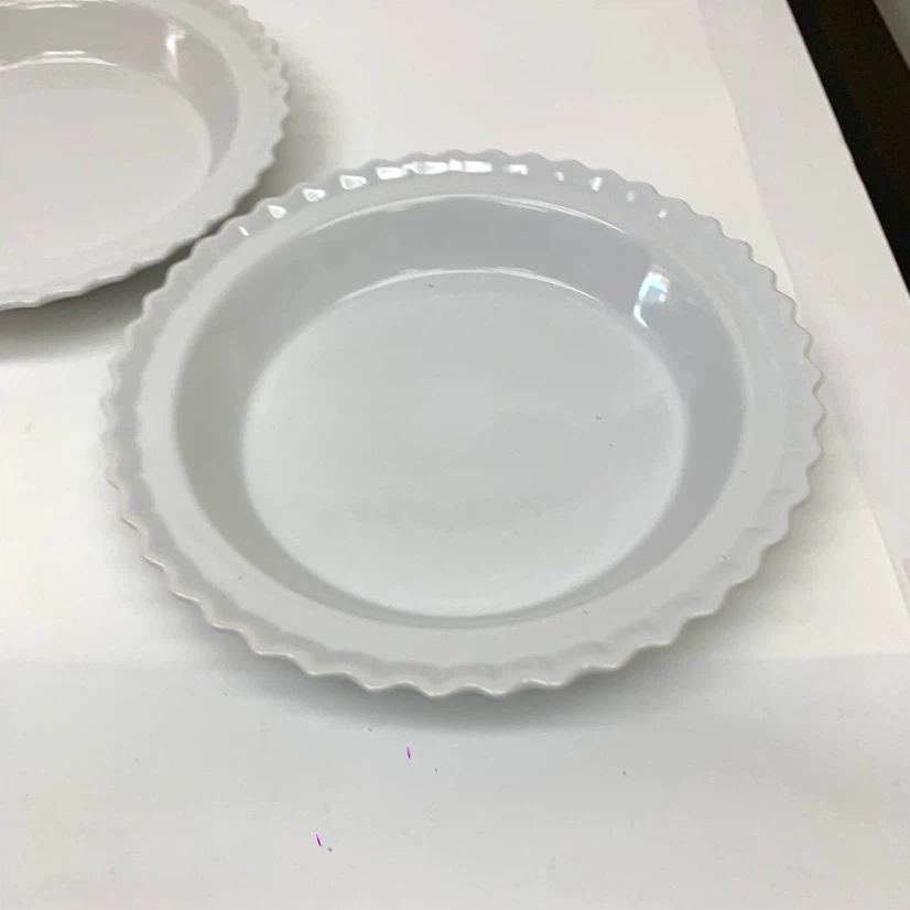Pair of White Pie Plates - photo 3
