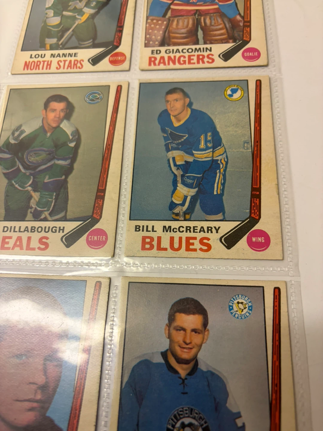 8. 1969-70 O-PEE-CHEE NHL Hockey Trading Cards ! - photo 4