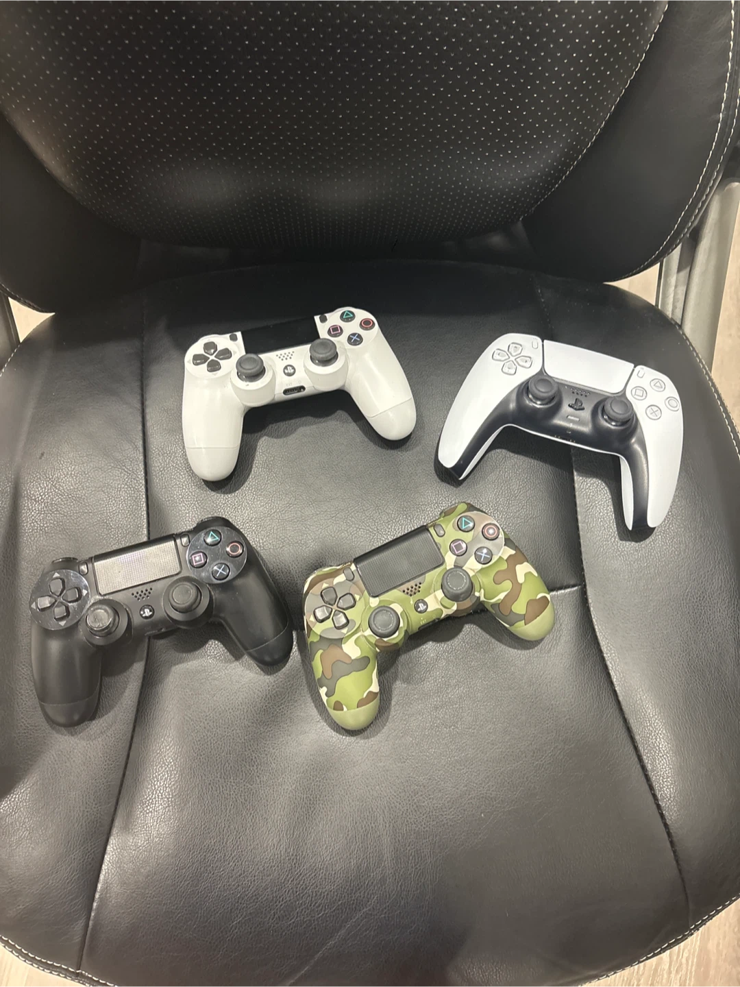 Ps5 and PS4 controllers