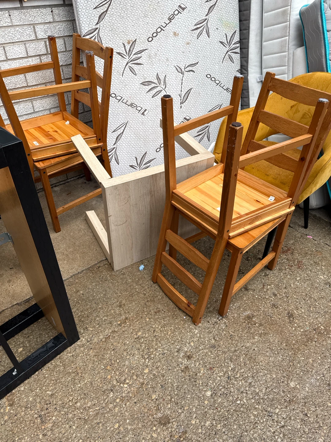 Free furniture at 25 st. Mary St - photo 3