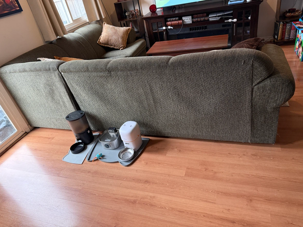 Green Sectional Couch/Pullout - photo 2