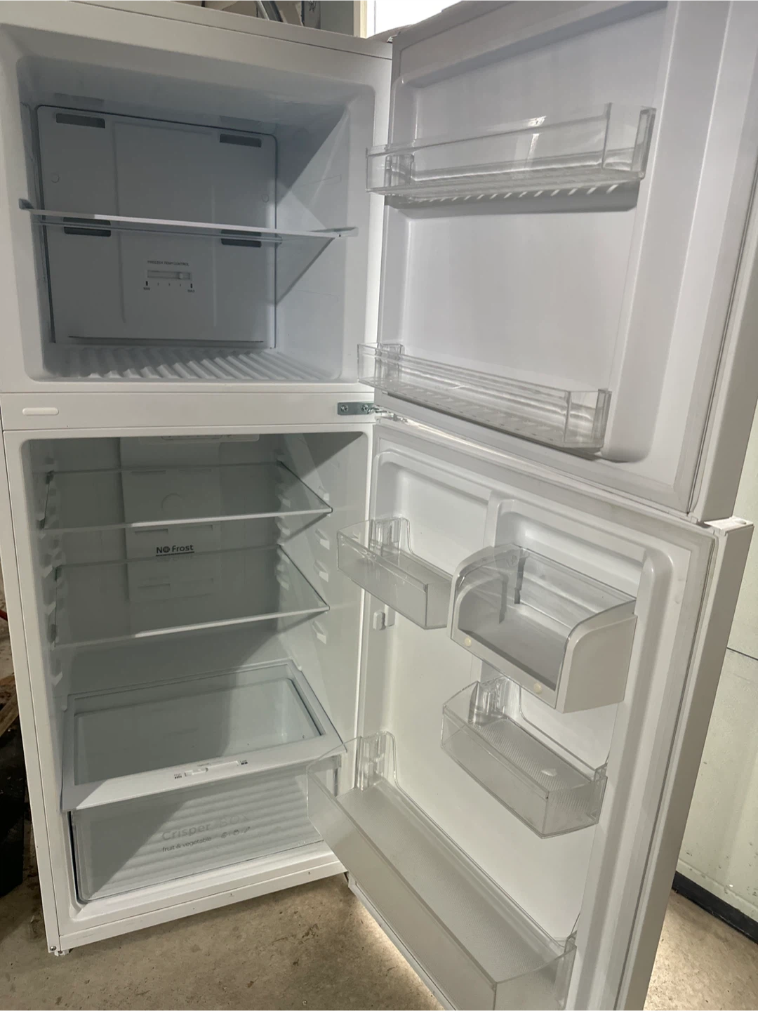 Refrigerator 10 cu Insignia