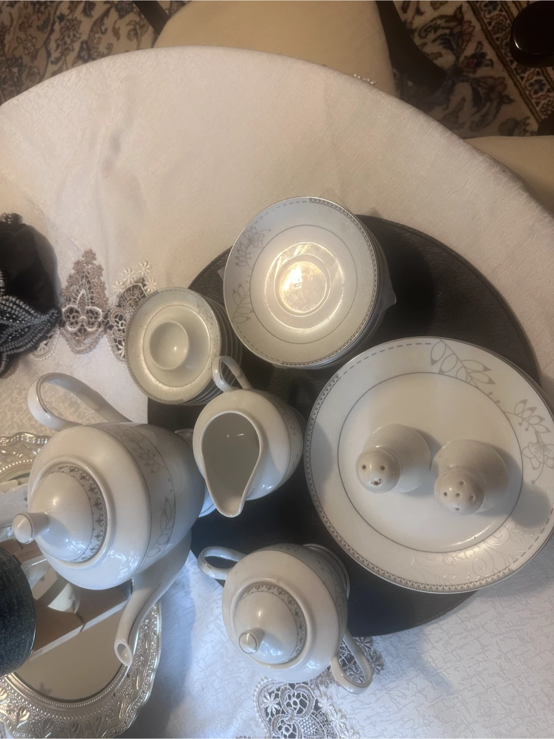 White Porcela Tea Set with Delicate Pattern - photo 3