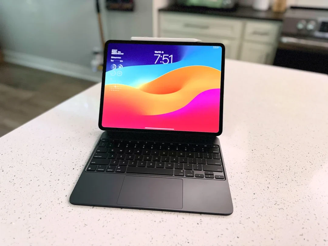 13 inch M4 iPad Pro with Magic Keyboard and Apple Pencil Pro