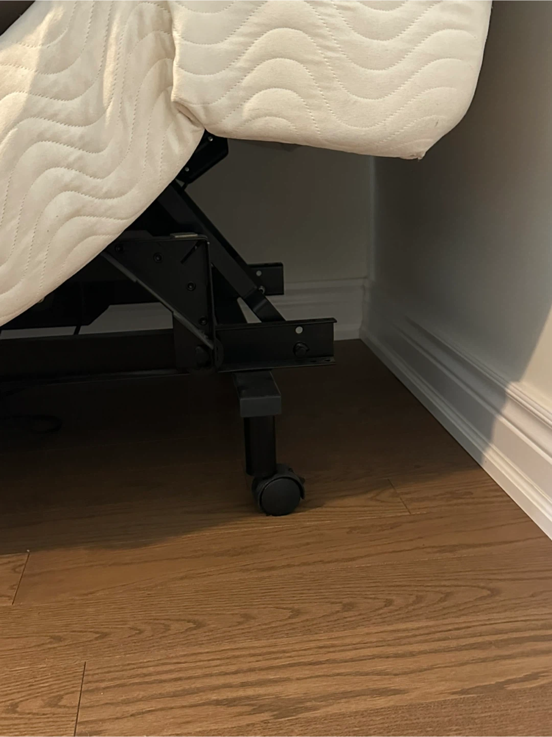 Ultramatic Adjustable Bed Base with Tempur-Pedic Mattress - photo 4