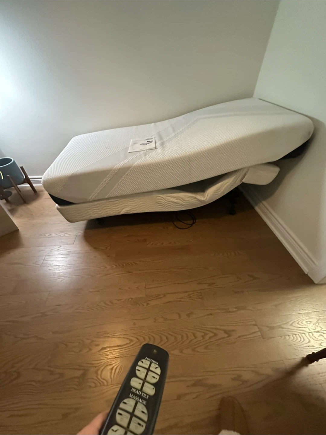 Ultramatic Adjustable Bed Base with Tempur-Pedic Mattress - photo 5