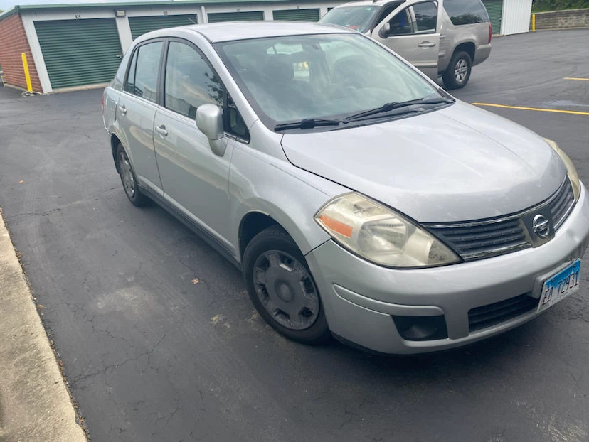 Nissan versa