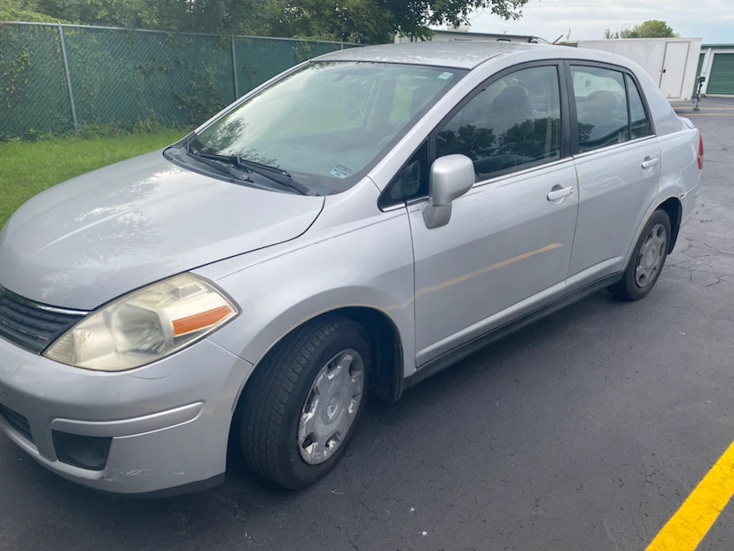 Nissan versa - photo 4