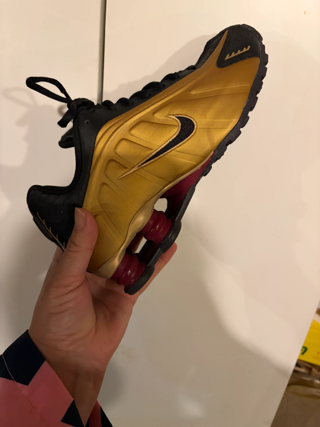 Nike Shox Shoes Gold Black Men's Size 37 - photo 2