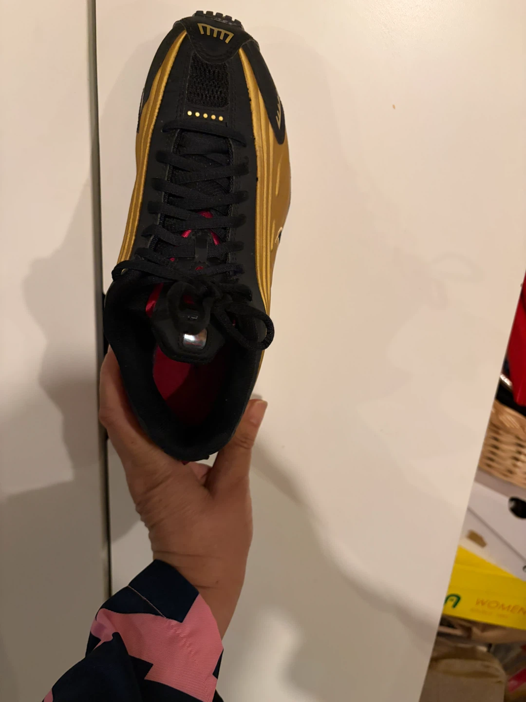 Nike Shox Shoes Gold Black Men's Size 37 - photo 4