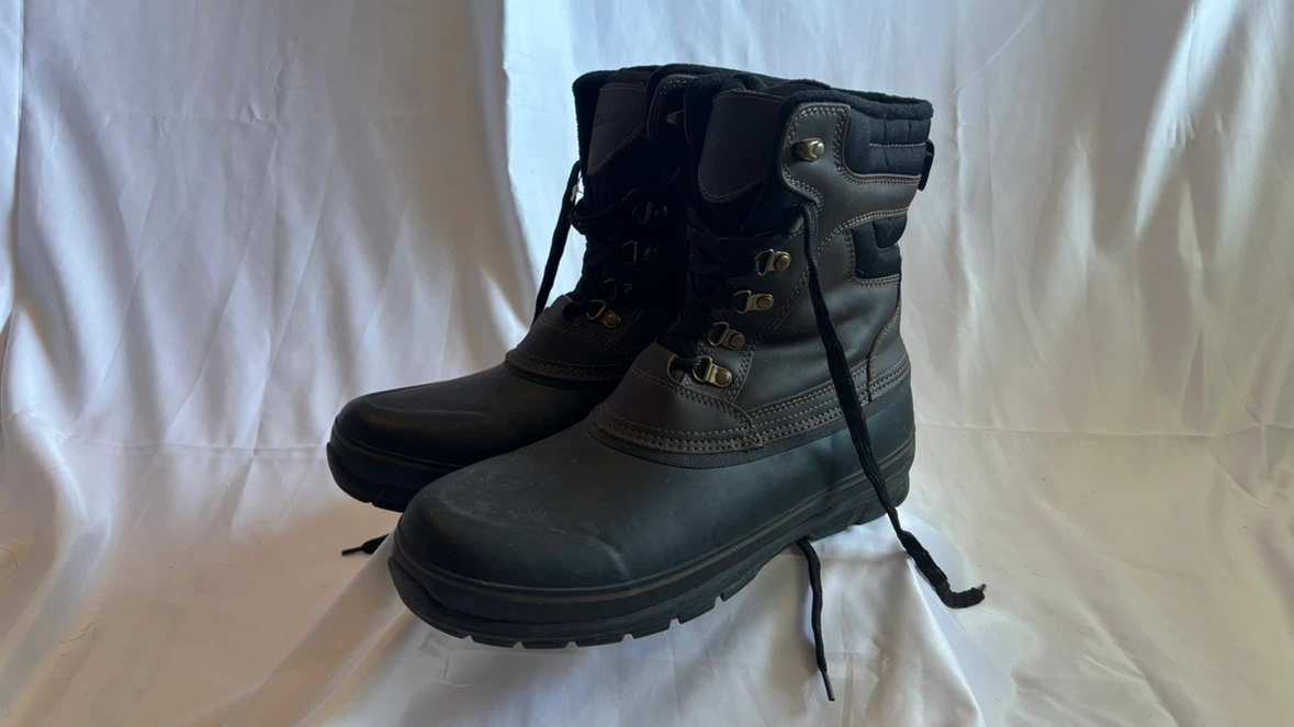 Khombu Winter Boots Men's Size 11
