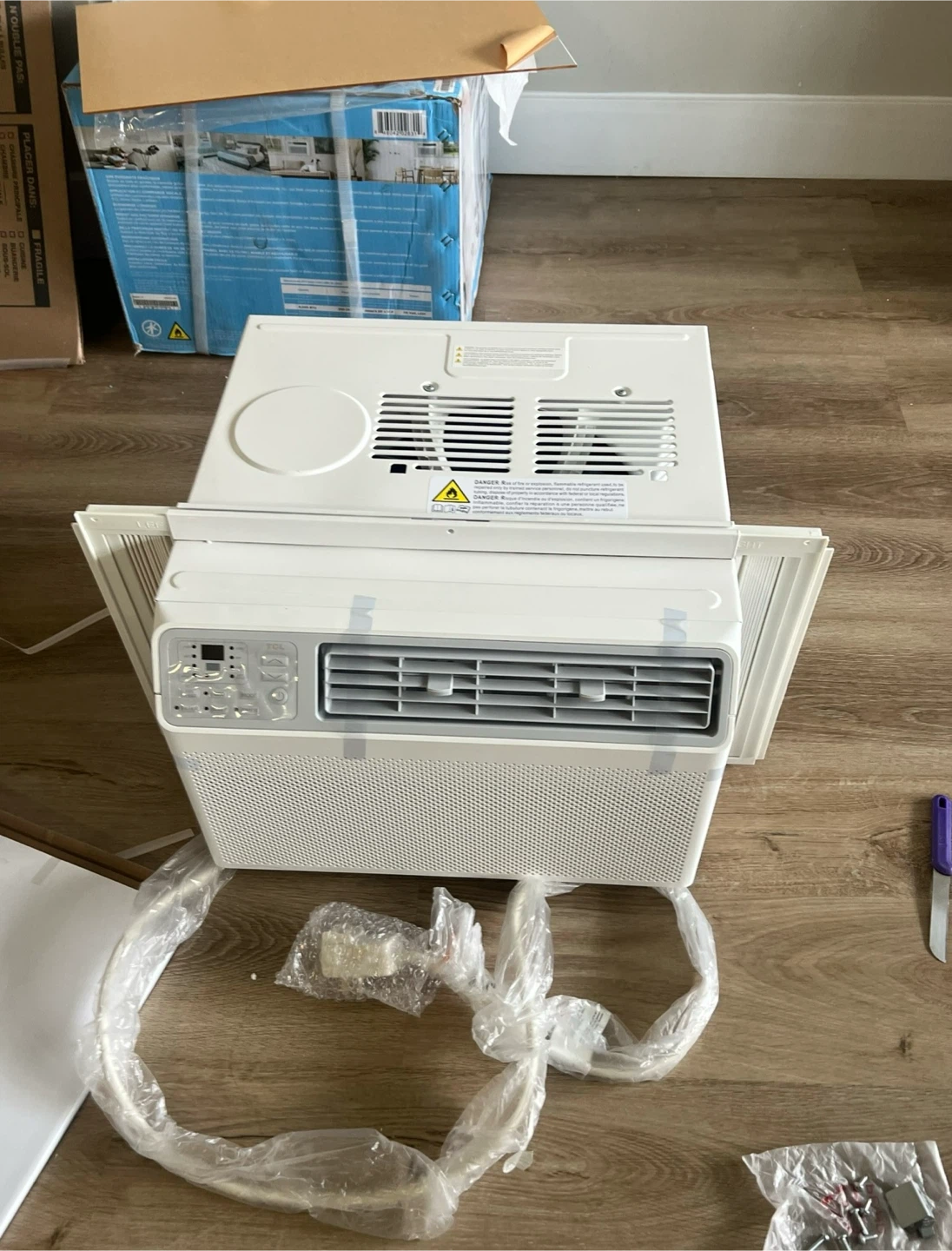 TCL Window Air Conditioner - photo 3