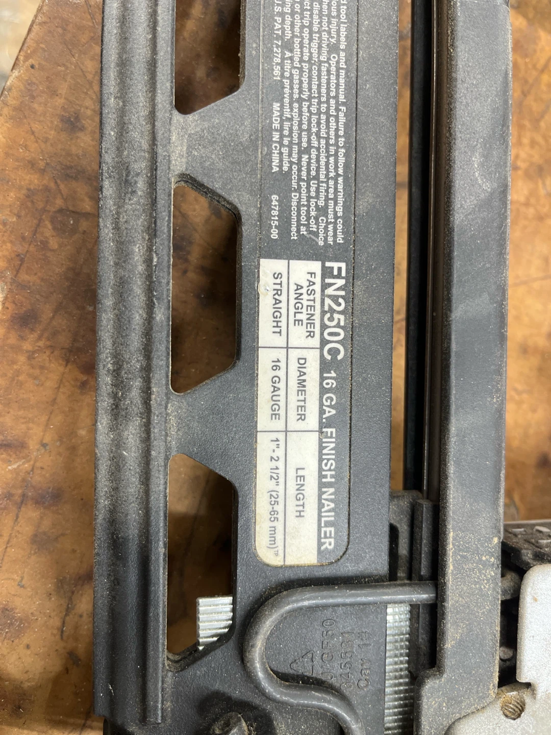 Porter Cable FN250C 16 Gauge Finish Nailer - photo 3