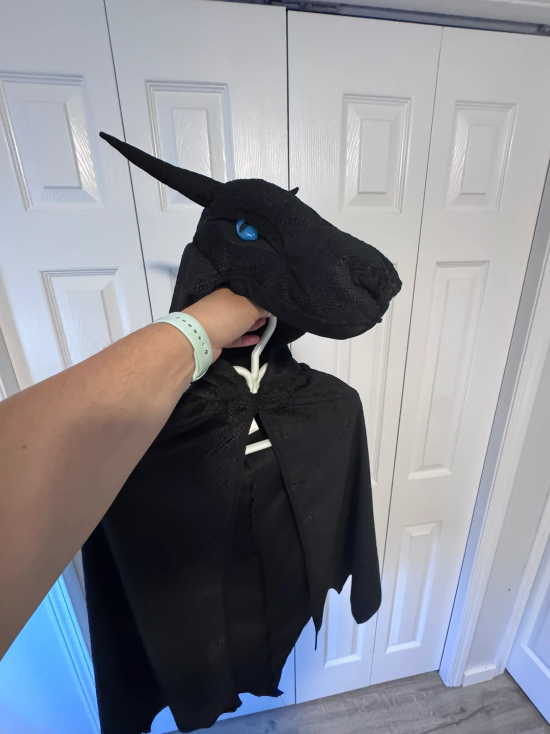 Great Pretenders Black Dragon Costume Cape - Size 7-8 - photo 4
