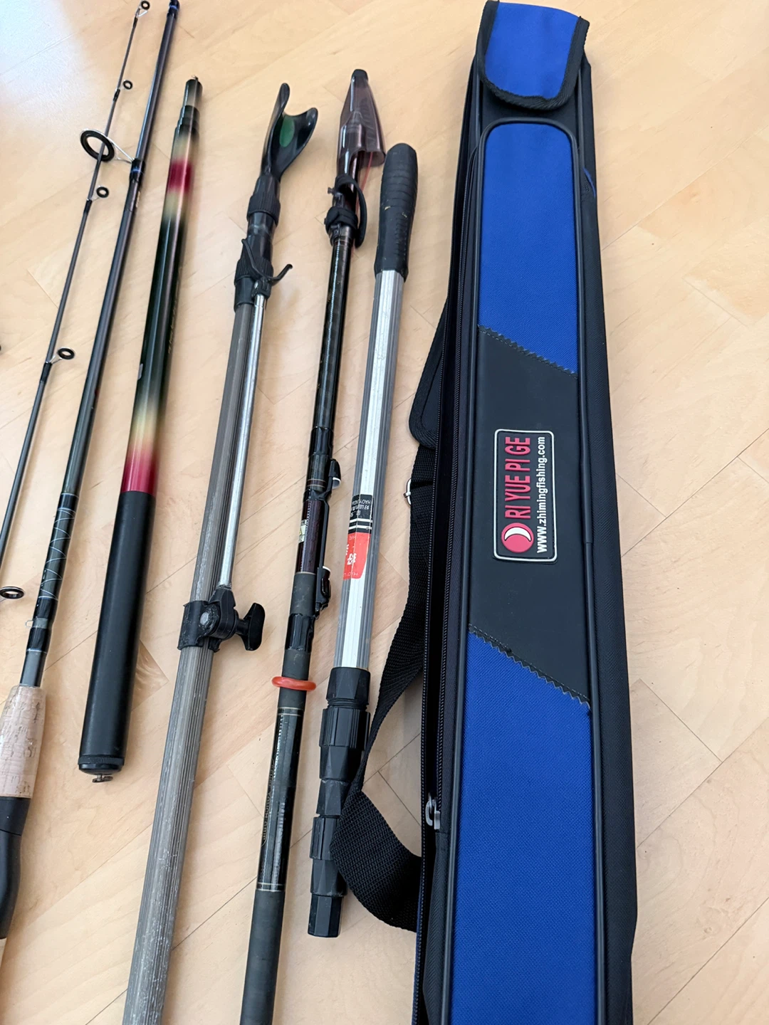 RYUE PI GE Fishing Rods with Case and Net - photo 2