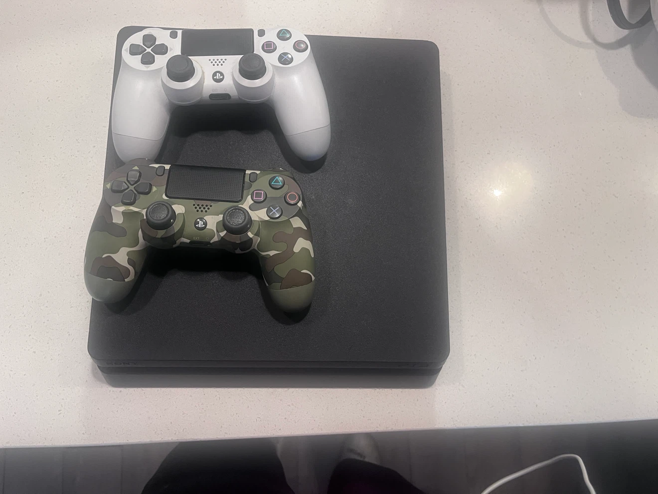PlayStation 4 Console with 2 Controllers and GTA V
