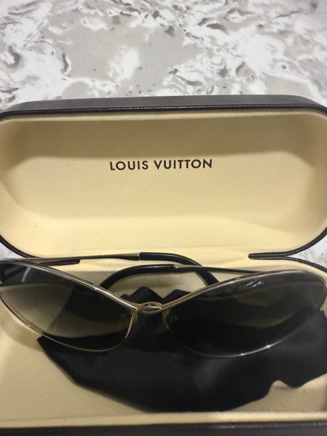 Louis Vuitton Women's Sunglasses - photo 2