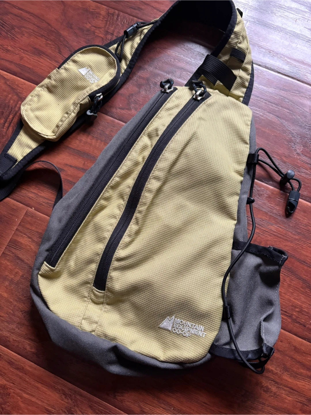 Vintage MEC Mountain Equipment Coop crossbody sling bag - photo 2