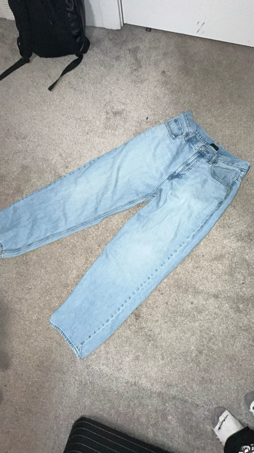 UNIQLO men’s loose fit jeans