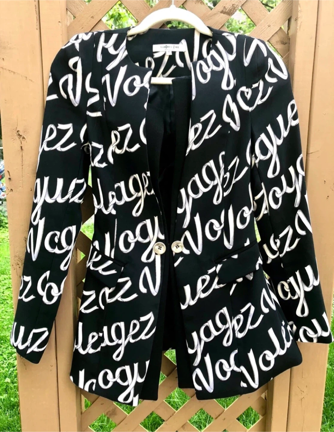 Stylish patterned blazer