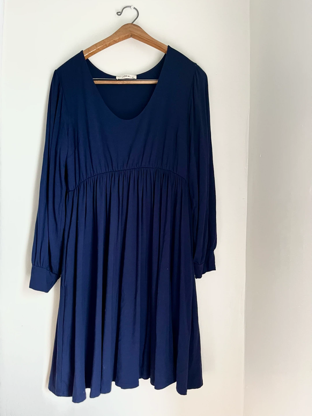 💃 Navy Maternity Dress - Scoop Neck Puffed Sleeve