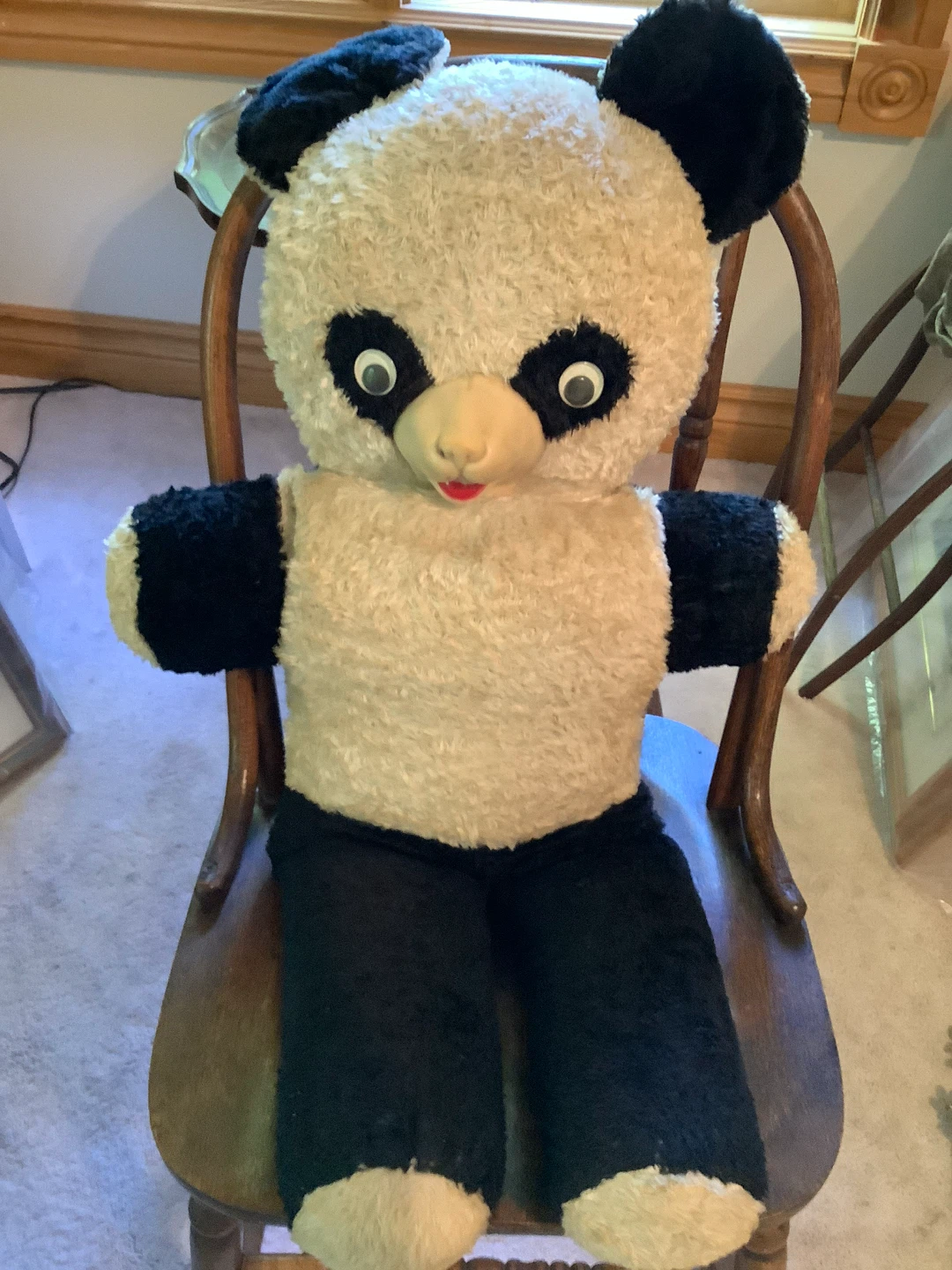 Large Vintage Cream & Black Panda Bear 🐞