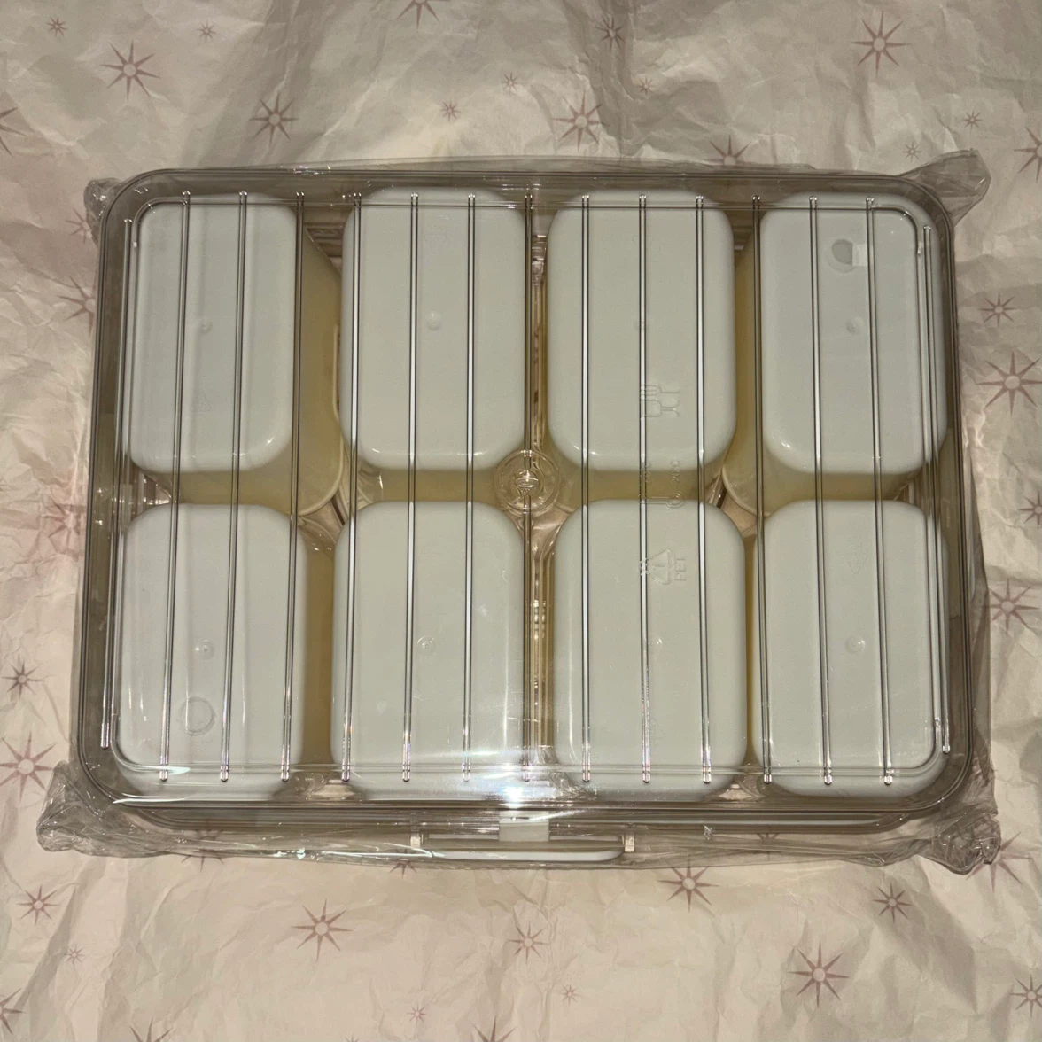 Brand New 8-Compartment Snack Box (Heart Handle) - photo 2