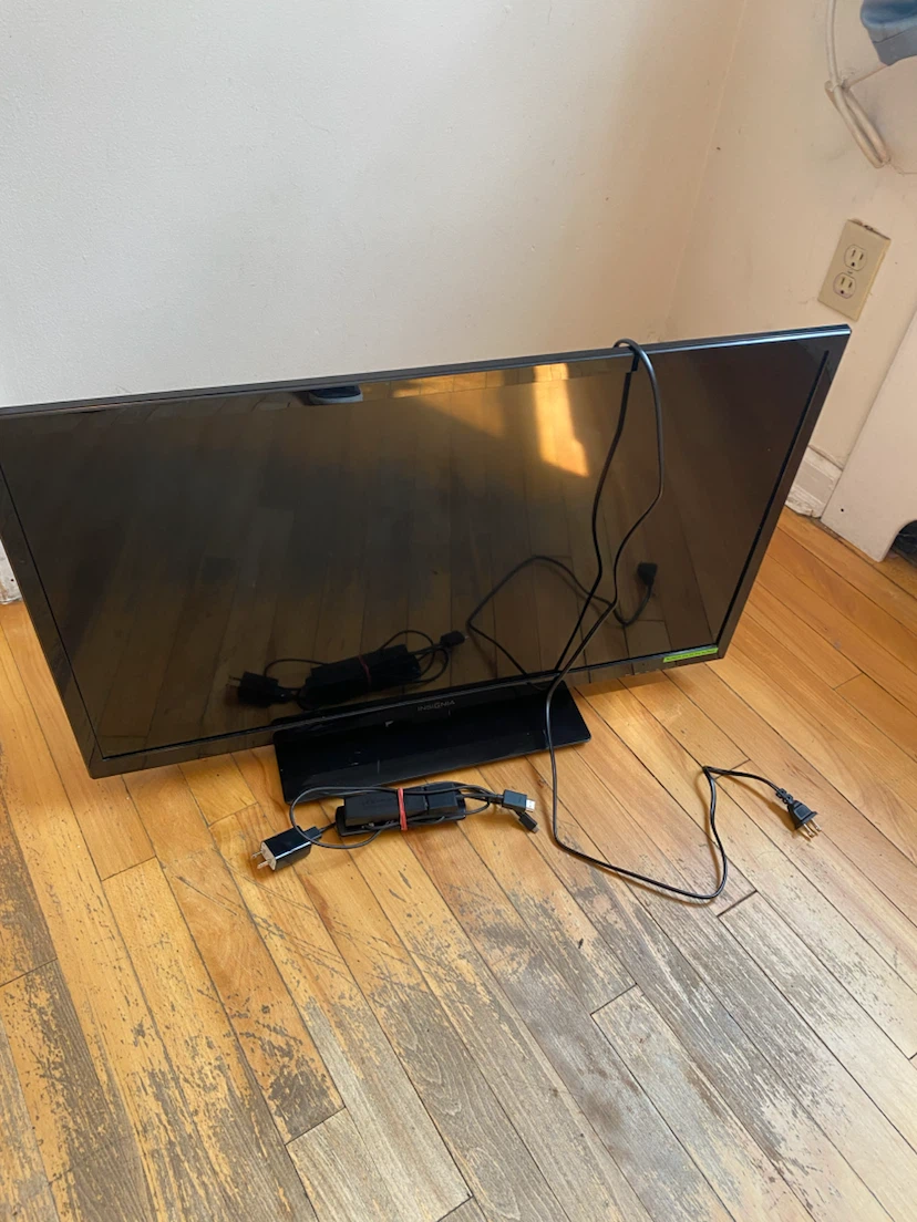 Insignia 32" LED HD TV + Amazon Fire TV Stick Bundle (No Remote)