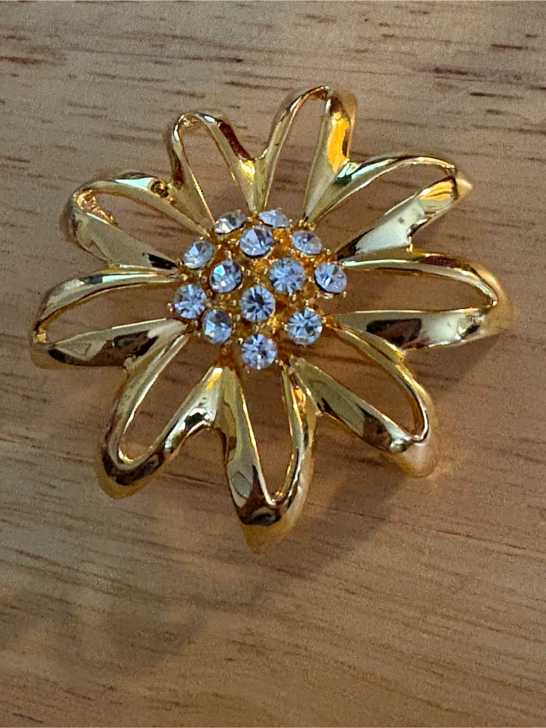 Vintage Gold Tone Flower Rhinestone Brooch