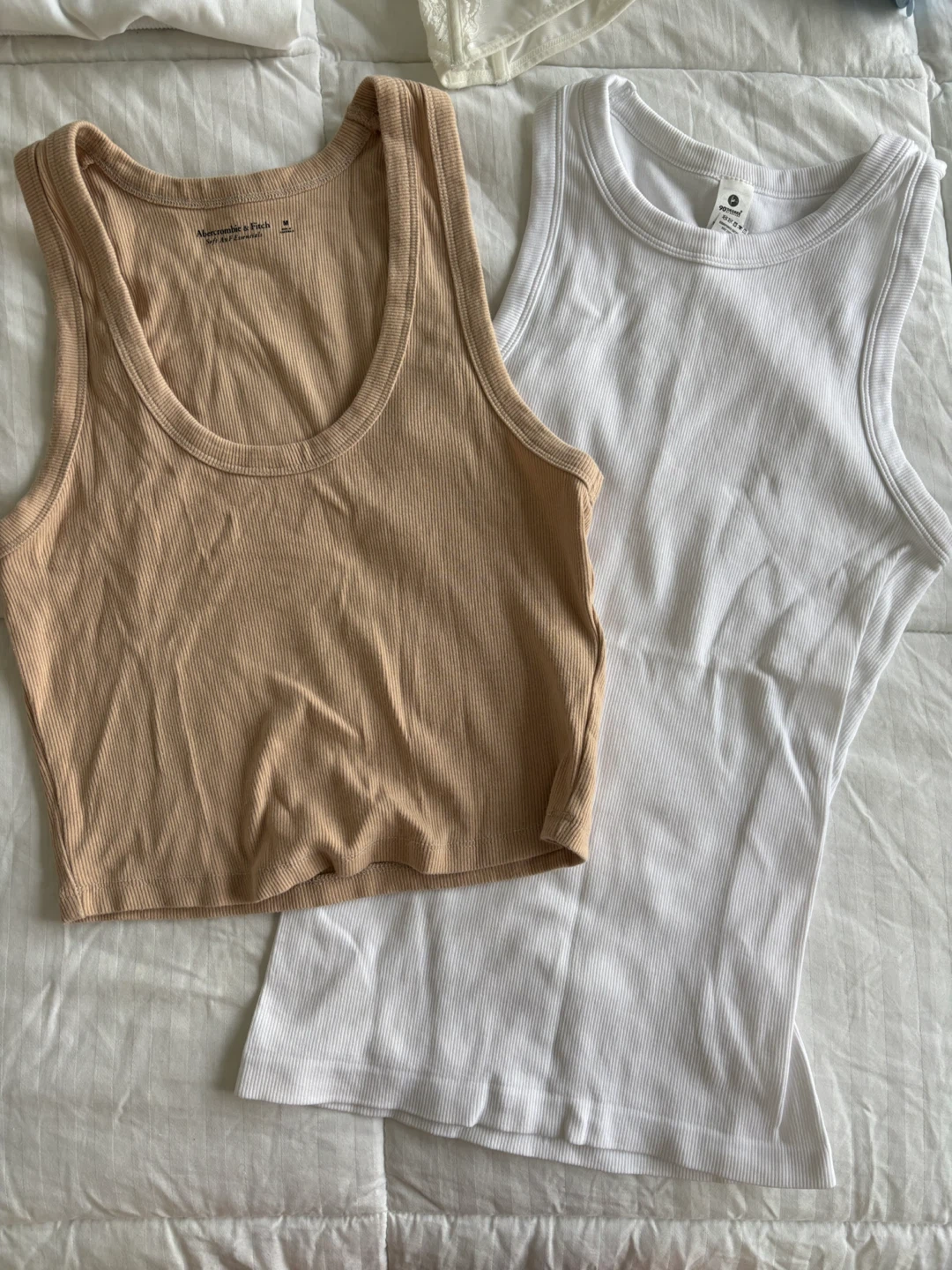 Clothing - photo 3