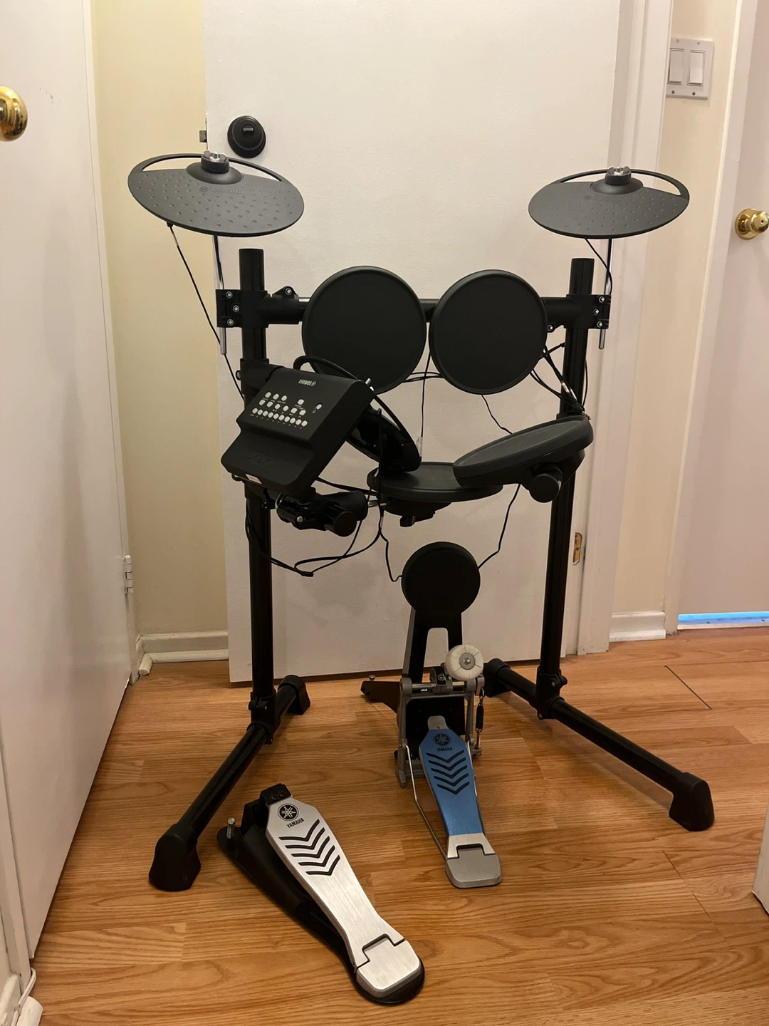 Yamaha Electronic Drum Kit - photo 2