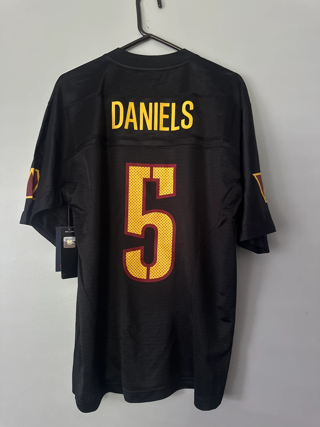 Washington Commanders Jayden Daniels Jersey - photo 2