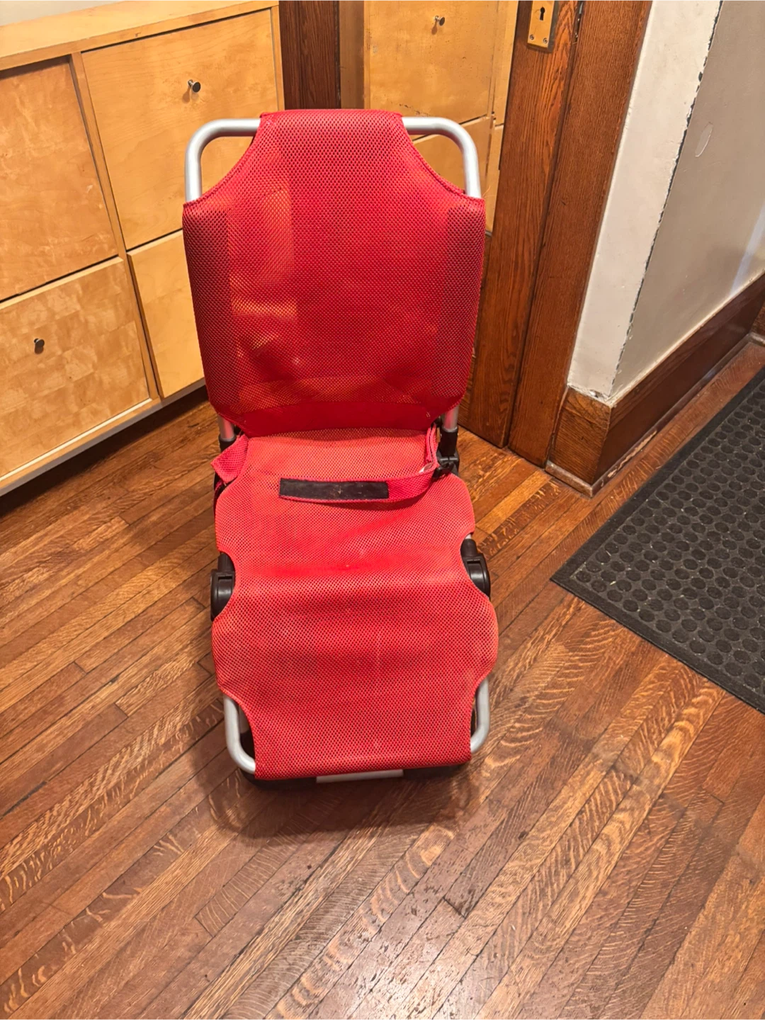 R82 Manatee Bath Seat