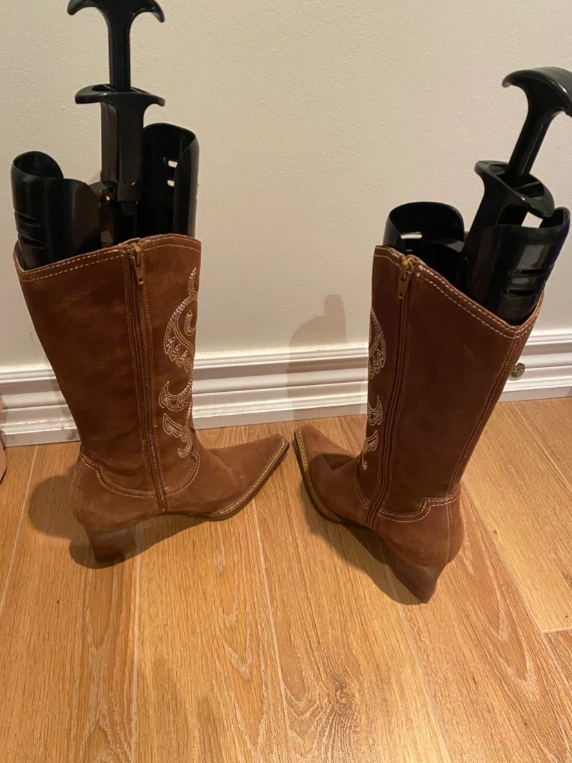 Brown Suede Cowboy Boots Size 6 - photo 3